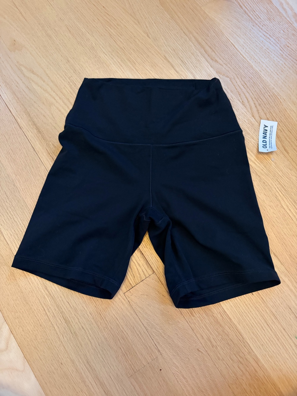 Old Navy StudioSmooth High Rise 8” Biker Shorts Black Small NWT